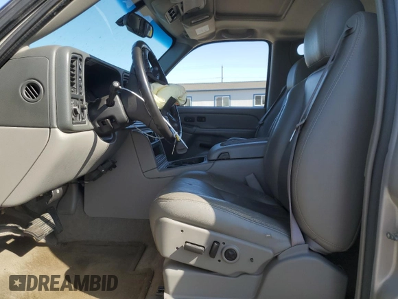 2005 Chevrolet Tahoe LT z VIN 1GNEK13T35J254273, wystawiony jako Copart lot #55088695 z przebiegiem Nie podano mil oraz Szkoda całkowita • Salvage title. Historia ofert i sprzedaży dostępna na DreamBid. Obrazek 7.