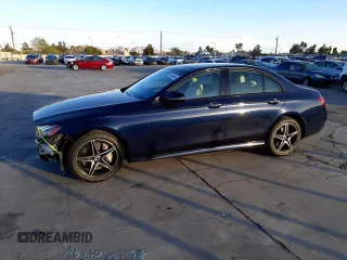 2018 Mercedes-Benz E-Class E 300 with VIN WDDZF4JB6JA439914, listed as a Copart auction lot 36850943 with 42,245 mi miles. Bid and sale history available at carsss.com. Image 1.