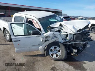 2015 Toyota Tacoma with VIN 3TMLU4EN8FM184297, listed as a IAAI auction lot 41759278 with 116,158 mi miles. Bid and sale history available at carsss.com. Image 1.