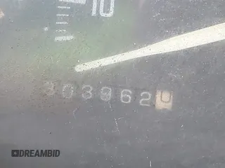 1994 Chevrolet Silverado 2500 z VIN 1GCFC24K6RE155578, wystawiony jako IAAI lot #42062238 z przebiegiem 303 962 mil mil oraz . Historia ofert i sprzedaży dostępna na DreamBid. Obrazek 15.
