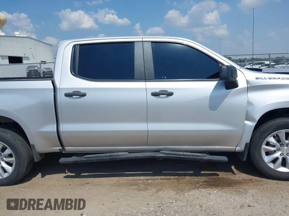 2020 Chevrolet Silverado 1500 Custom with VIN 3GCPWBEH6LG340504, listed as a IAAI auction lot 40007894 with 49,725 mi miles. Bid and sale history available at carsss.com. Image 13.
