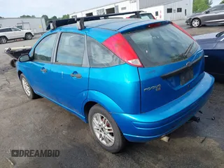 2007 Ford Focus S with VIN 1FAHP37N87W342309, listed as a IAAI auction lot 42152011 with 213,226 mi miles and . Bid and sale history available at carsss.com. Image 3.