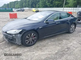 2014 Tesla Model S 60 z VIN 5YJSA1H17EFP33860, wystawiony jako IAAI lot #42471432 z przebiegiem 142 045 mil mil oraz . Historia ofert i sprzedaży dostępna na DreamBid. Obrazek 20.