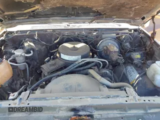 1986 GMC Suburban z VIN 1G5GK26M5GF524029, wystawiony jako IAAI lot #42336202 z przebiegiem 88 623 mil mil oraz . Historia ofert i sprzedaży dostępna na DreamBid. Obrazek 10.