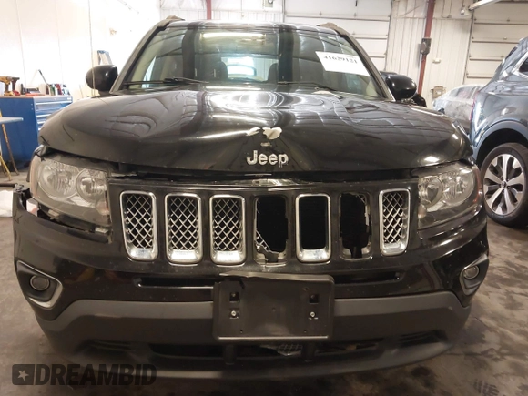 2015 Jeep Compass Latitude with VIN 1C4NJDEBXFD304409, listed as a IAAI auction lot 41629121 with 123,486 mi miles. Bid and sale history available at carsss.com. Image 13.