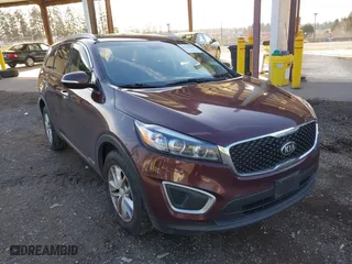 2017 Kia Sorento LX V6 with VIN 5XYPGDA52HG281512, listed as a IAAI auction lot 41731828 with 105,988 mi miles. Bid and sale history available at carsss.com. Image 1.
