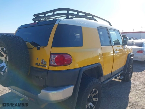 2008 Toyota FJ Cruiser with VIN JTEBU11F28K031235, listed as a IAAI auction lot 41393475 with 203,439 mi miles. Bid and sale history available at carsss.com. Image 6.