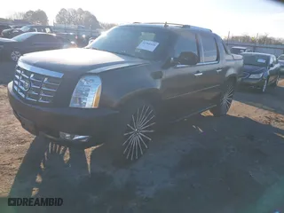 2007 Cadillac Escalade EXT with VIN 3GYFK62887G149489, listed as a IAAI auction lot 41366128 with 263252 miles. Bid and sale history available at carsss.com. Image 18.