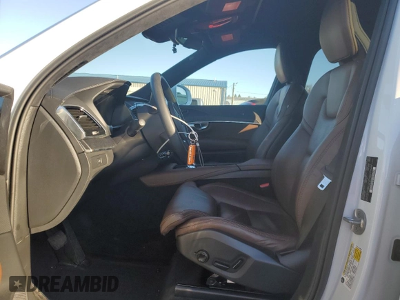 2023 Volvo XC90 Ultimate with VIN YV4062PA3P1936429, listed as a Copart auction lot 49324965 with 21,116 mi miles and Salvage Title. Bid and sale history available at carsss.com. Image 7.