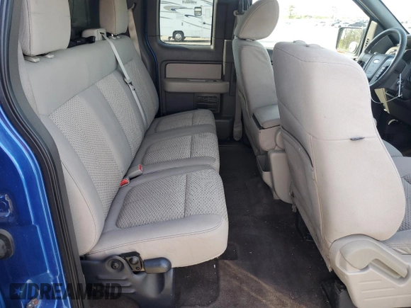 2010 Ford F-150 XL z VIN 1FTFX1CV5AFD02014, wystawiony jako Copart lot #58391325 z przebiegiem 257 809 mil mil oraz Szkoda całkowita • Salvage title. Historia ofert i sprzedaży dostępna na DreamBid. Obrazek 10.