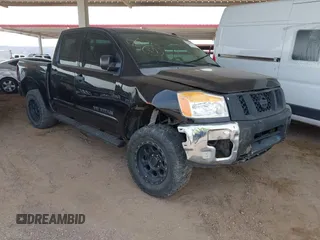 2014 Nissan Titan Pro-4X z VIN 1N6BA0EC4EN503126, wystawiony jako IAAI lot #42386064 z przebiegiem 127 798 mil mil oraz . Historia ofert i sprzedaży dostępna na DreamBid. Obrazek 1.
