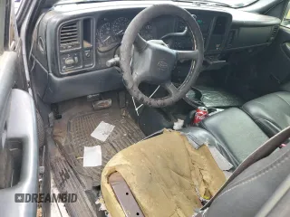 2002 Chevrolet Silverado 1500 LS with VIN 2GCEK19V821255524, listed as a Copart auction lot 52390605 with Not Provided miles and Salvage Title. Bid and sale history available at DreamBid. Image 8.