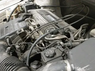 2004 Chevrolet Malibu Classic z VIN 1G1ND52F54M638230, wystawiony jako IAAI lot #42725098 z przebiegiem 190 842 mil mil oraz . Historia ofert i sprzedaży dostępna na DreamBid. Obrazek 19.