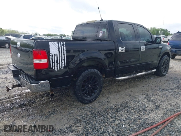 2004 Ford F-150 XLT with VIN 1FTRW12W64KC60197, listed as a IAAI auction lot 41952125 with 282,657 mi miles. Bid and sale history available at carsss.com. Image 4.