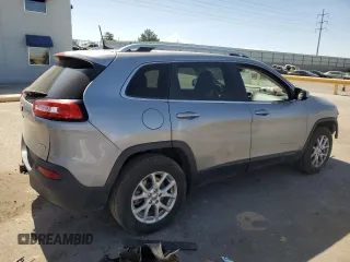2016 Jeep Cherokee Latitude with VIN 1C4PJMCS9GW215870, listed as a Copart auction lot 57992675 with 212,594 mi miles and Salvage title. Bid and sale history available at DreamBid. Image 3.