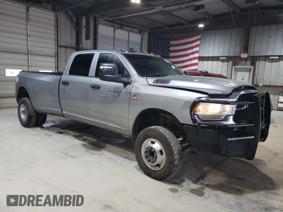 2023 Ram 3500 Tradesman z VIN 3C63RRGL6PG578706, wystawiony jako Copart lot #50226105 z przebiegiem 38 289 mil mil oraz Szkoda całkowita • Salvage title. Historia ofert i sprzedaży dostępna na DreamBid. Obrazek 4.