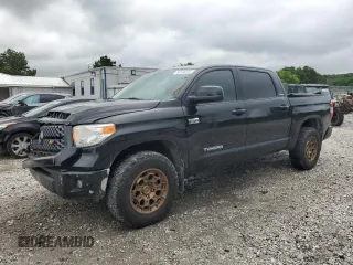 2017 Toyota Tundra Limited z VIN 5TFHW5F1XHX670835, wystawiony jako Copart lot #58166755 z przebiegiem 103 123 mil mil oraz Szkoda całkowita • Salvage title. Historia ofert i sprzedaży dostępna na DreamBid. Obrazek 1.