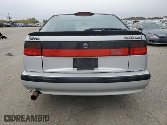 1995 Saab 9000 z VIN YS3CH65R3S1022550, wystawiony jako Copart lot #77462574 z przebiegiem 259 696 mil mil oraz Szkoda całkowita • Salvage title. Historia ofert i sprzedaży dostępna na DreamBid. Obrazek 6.