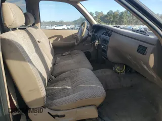 1995 Toyota T100 DX with VIN JT4VD12E1S0012010, listed as a Copart auction lot 83223154 with 253,492 mi miles and Salvage Title. Bid and sale history available at DreamBid. Image 7.
