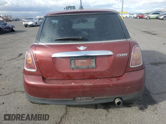 2008 MINI Hardtop with VIN WMWMF33548TU65011, listed as a Copart auction lot 82175524 with 197,702 mi miles and Salvage title. Bid and sale history available at DreamBid. Image 6.