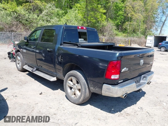 2015 Ram 1500 Big Horn z VIN 1C6RR7LT2FS731349, wystawiony jako IAAI lot #42189905 z przebiegiem 152 613 mil mil oraz . Historia ofert i sprzedaży dostępna na DreamBid. Obrazek 3.