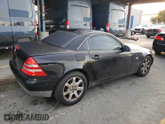 1998 Mercedes-Benz SLK 230/320 with VIN WDBKK47F5WF021225, listed as a Copart auction lot 78229924 with 134,482 mi miles and Salvage Title. Bid and sale history available at DreamBid. Image 3.
