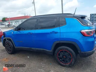 2018 Jeep Compass Trailhawk с VIN 3C4NJDDB3JT212689, выставлен на аукционе IAAI как лот 42628715 с пробегом 209 321 миль миль и . История ставок и продаж доступна на DreamBid. Изображение 14.