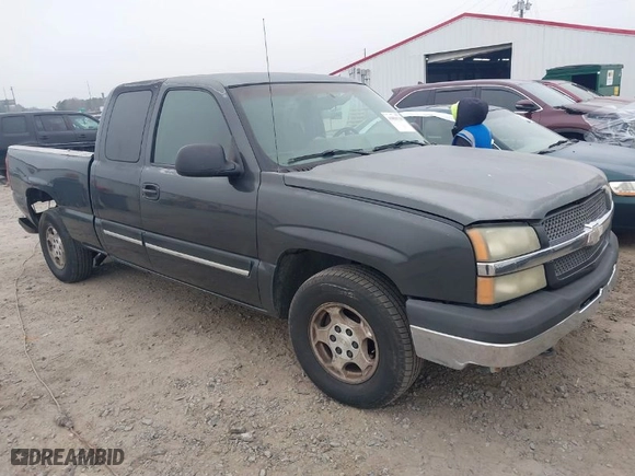 2003 Chevrolet Silverado 1500 LS with VIN 2GCEC19T131315205, listed as a IAAI auction lot 41804738 with 207,940 mi miles. Bid and sale history available at carsss.com. Image 1.