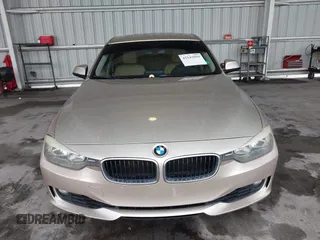 2013 BMW 3 Series 328i z VIN WBA3C1C51DK105056, wystawiony jako IAAI lot #42243999 z przebiegiem 92 659 mil mil oraz . Historia ofert i sprzedaży dostępna na DreamBid. Obrazek 12.