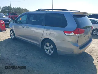 2014 Toyota Sienna LE AAS with VIN 5TDKK3DC4ES466642, listed as a IAAI auction lot 41978930 with 123,084 mi miles. Bid and sale history available at carsss.com. Image 3.