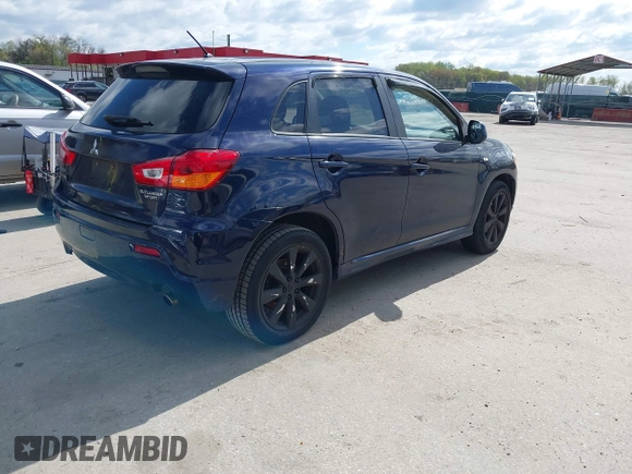 2012 Mitsubishi Outlander Sport SE with VIN JA4AR4AU8CZ001183, listed as a IAAI auction lot 42031983 with 175,839 mi miles. Bid and sale history available at carsss.com. Image 4.