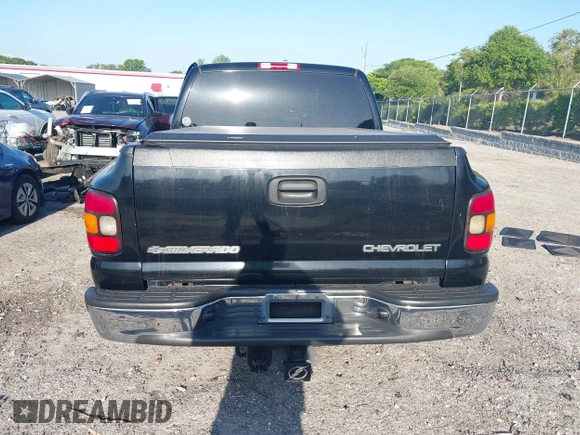 2004 Chevrolet Silverado 1500 LS with VIN 1GCEC19T44Z291569, listed as a IAAI auction lot 42020719 with 119,212 mi miles and . Bid and sale history available at DreamBid. Image 16.