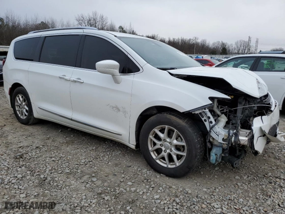 2020 Chrysler Pacifica Touring L with VIN 2C4RC1BG5LR124855, listed as a Copart auction lot 43134195 with 282,321 mi miles and Salvage Title. Bid and sale history available at carsss.com. Image 4.