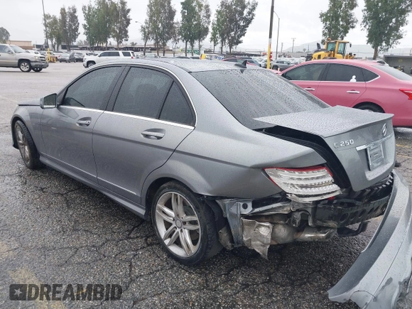 2014 Mercedes-Benz C 250 Sport с VIN WDDGF4HBXEG253583, выставлен на аукционе IAAI как лот 42189407 с пробегом 134 896 миль миль и . История ставок и продаж доступна на DreamBid. Изображение 3.