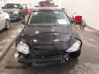 2010 Volkswagen Jetta Limited Edition с VIN 3VWAX7AJ0AM074675, выставлен на аукционе IAAI как лот 41962596 с пробегом 101 465 миль миль и . История ставок и продаж доступна на DreamBid. Изображение 13.