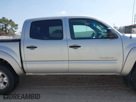 2007 Toyota Tacoma z VIN 5TELU42N47Z455347, wystawiony jako IAAI lot #41730034 z przebiegiem 154 633 mil mil oraz . Historia ofert i sprzedaży dostępna na DreamBid. Obrazek 13.