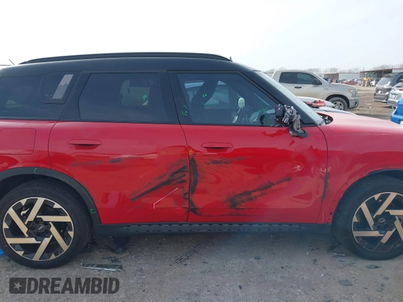 2025 MINI Countryman S z VIN WMZ23GA04S7P33413, wystawiony jako IAAI lot #41576638 z przebiegiem 9 505 mil mil oraz . Historia ofert i sprzedaży dostępna na DreamBid. Obrazek 13.