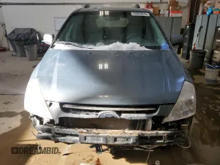 2007 Kia Sedona LX with VIN KNDMB233876120696, listed as a Copart auction lot 43963915 with 304,027 mi miles and Salvage Title. Bid and sale history available at carsss.com. Image 5.