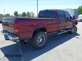 2006 Ford F-250 XL z VIN 1FTSW21PX6EB11939, wystawiony jako IAAI lot #42272711 z przebiegiem 190 835 mil mil oraz . Historia ofert i sprzedaży dostępna na DreamBid. Obrazek 4.