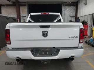 2013 Ram 1500 Express z VIN 1C6RR7KT0DS596371, wystawiony jako IAAI lot #42484590 z przebiegiem 132 743 mil mil oraz . Historia ofert i sprzedaży dostępna na DreamBid. Obrazek 17.