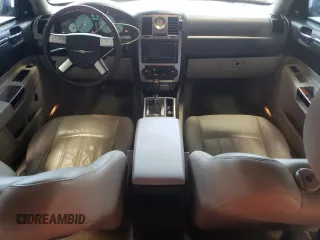2006 Chrysler 300 C with VIN 2C3KA63H66H400714, listed as a Copart auction lot 71831914 with 288,577 mi miles and Salvage Title. Bid and sale history available at carsss.com. Image 8.