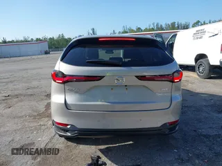 2025 Mazda CX-90 Preferred z VIN JM3KKBHDXS1224788, wystawiony jako IAAI lot #42007081 z przebiegiem 752 mil mil oraz . Historia ofert i sprzedaży dostępna na DreamBid. Obrazek 16.