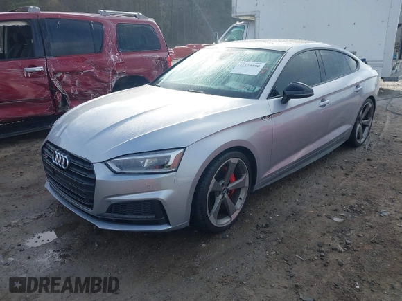 2019 Audi S5 Sportback Premium Plus z VIN WAUB4CF57KA081140, wystawiony jako IAAI lot #41179590 z przebiegiem 48 025 mil mil oraz . Historia ofert i sprzedaży dostępna na DreamBid. Obrazek 19.