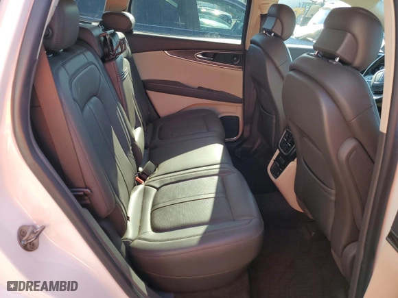 2019 Lincoln Nautilus Reserve with VIN 2LMPJ6LPXKBL21200, listed as a Copart auction lot 85203634 with 60,728 mi miles and Salvage Title. Bid and sale history available at carsss.com. Image 11.