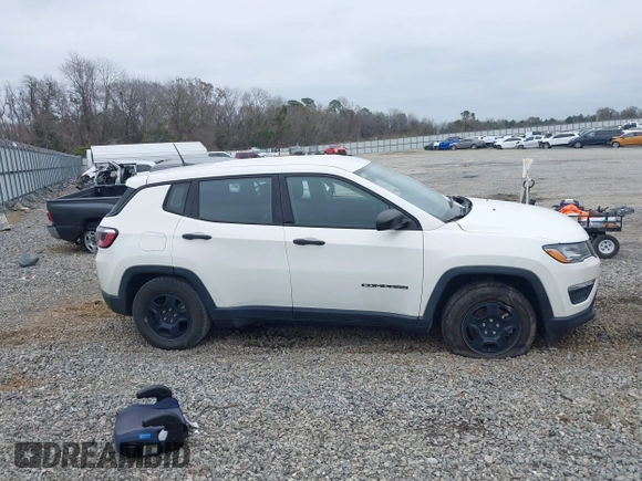 2020 Jeep Compass Sport z VIN 3C4NJCAB9LT218479, wystawiony jako IAAI lot #41533257 z przebiegiem 119 963 mil mil oraz . Historia ofert i sprzedaży dostępna na DreamBid. Obrazek 13.