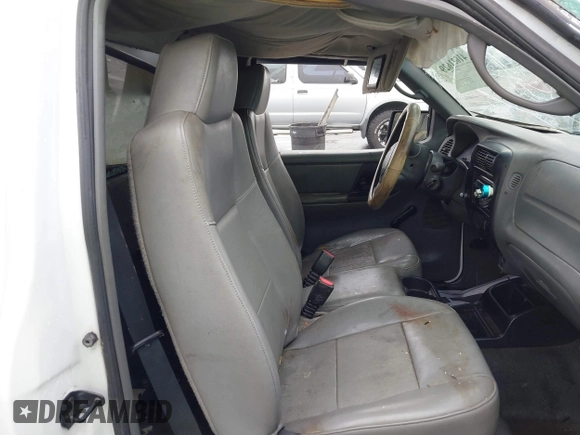 2006 Ford Ranger XL with VIN 1FTYR10U26PA20221, listed as a IAAI auction lot 41031629 with 1 mi miles. Bid and sale history available at carsss.com. Image 8.