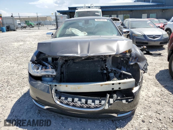 2016 Chrysler 300 C z VIN 2C3CCAEG6GH243581, wystawiony jako Copart lot #58425265 z przebiegiem 6 572 mil mil oraz Szkoda całkowita • Salvage title. Historia ofert i sprzedaży dostępna na DreamBid. Obrazek 5.