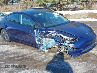 2023 Tesla Model 3 z VIN 5YJ3E1EA3PF644822, wystawiony jako IAAI lot #41347777 z przebiegiem 22 895 mil mil oraz . Historia ofert i sprzedaży dostępna na DreamBid. Obrazek 1.