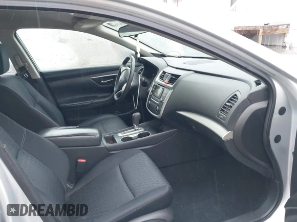 2016 Nissan Altima S with VIN 1N4AL3AP7GN350673, listed as a IAAI auction lot 41967958 with 132,352 mi miles and . Bid and sale history available at carsss.com. Image 5.