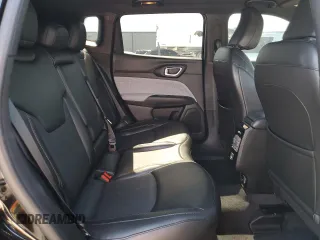 2023 Jeep Compass Latitude Lux z VIN 3C4NJDFNXPT522385, wystawiony jako Copart lot #57990555 z przebiegiem 28 159 mil mil oraz Szkoda całkowita • Salvage title. Historia ofert i sprzedaży dostępna na DreamBid. Obrazek 11.